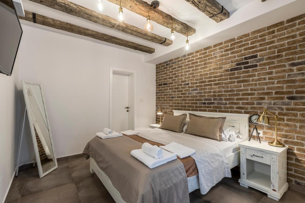Studio Apartments Insula Split Eksteriør billede