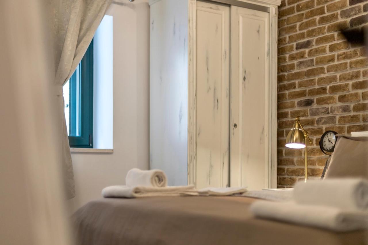 Studio Apartments Insula Split Eksteriør billede