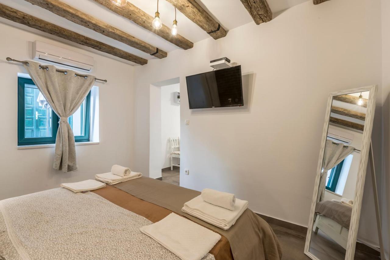 Studio Apartments Insula Split Eksteriør billede
