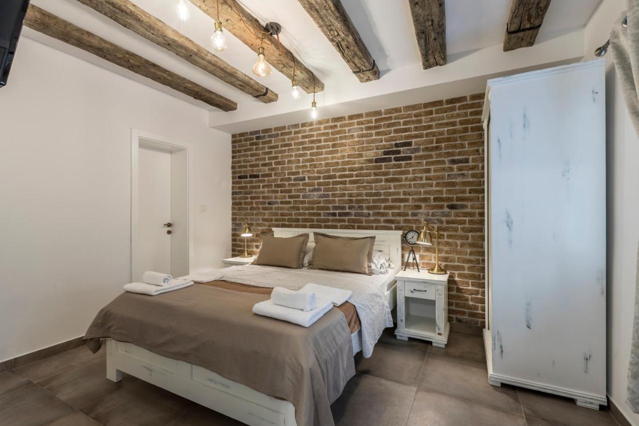 Studio Apartments Insula Split Eksteriør billede