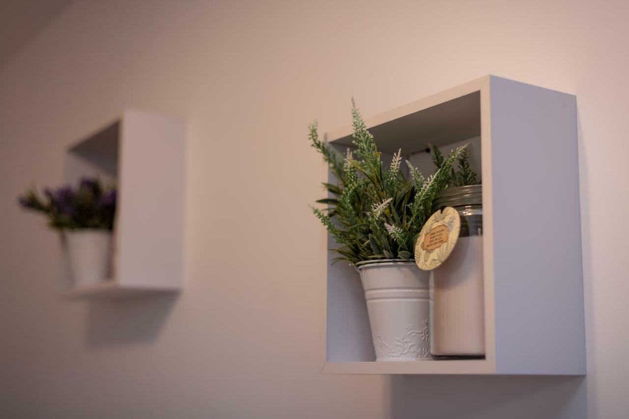 Studio Apartments Insula Split Eksteriør billede