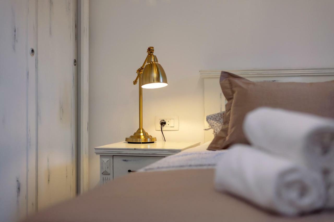 Studio Apartments Insula Split Eksteriør billede